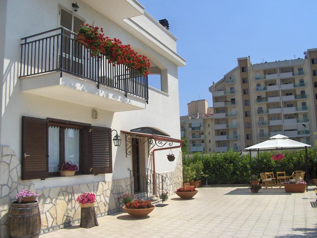 B&B Casa Bianca Tarente Extérieur photo